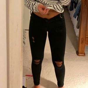 Black ripped american eagle jeans/jeggings